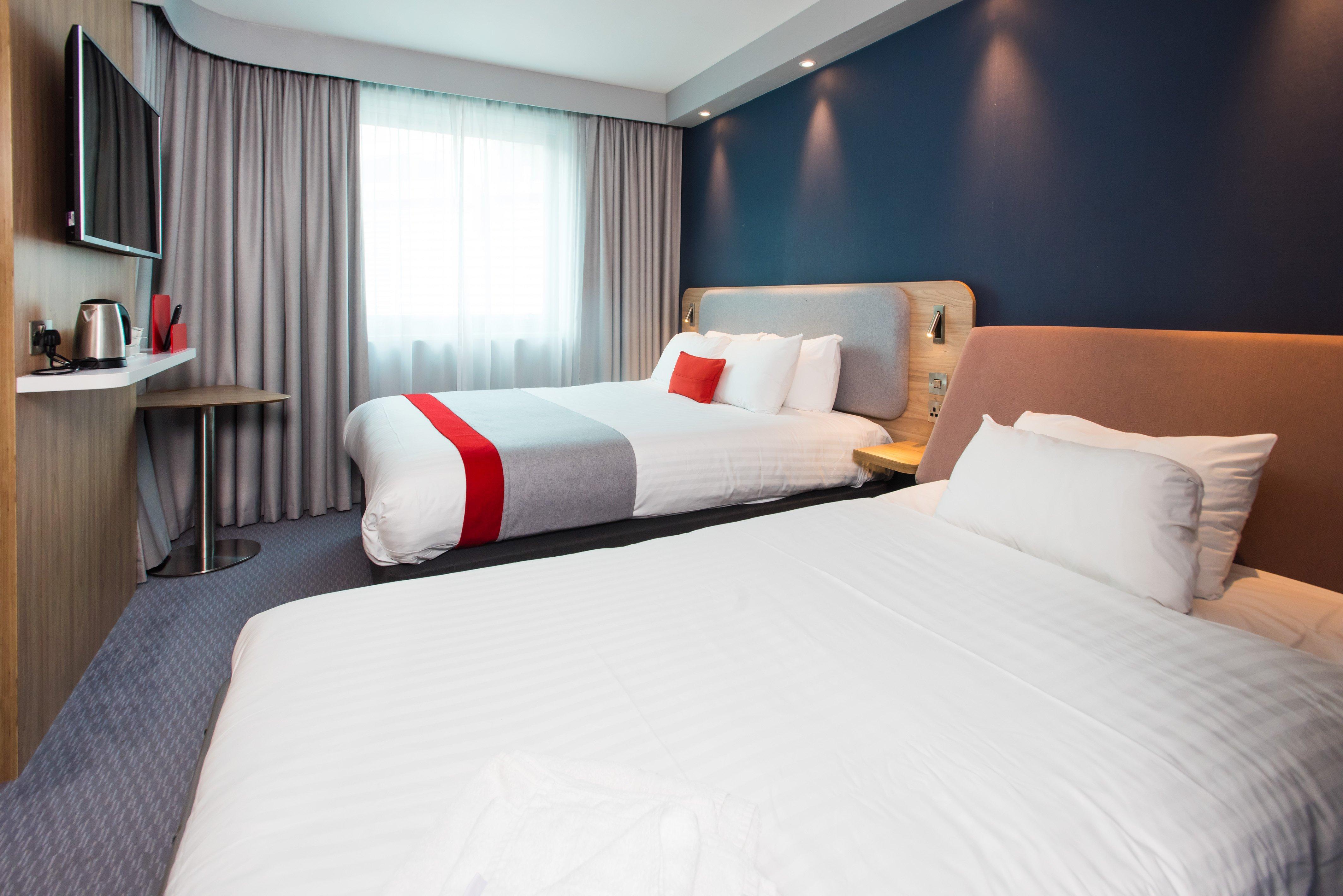 Holiday Inn Express Leeds City Centre - Armouries By Ihg Exterior photo