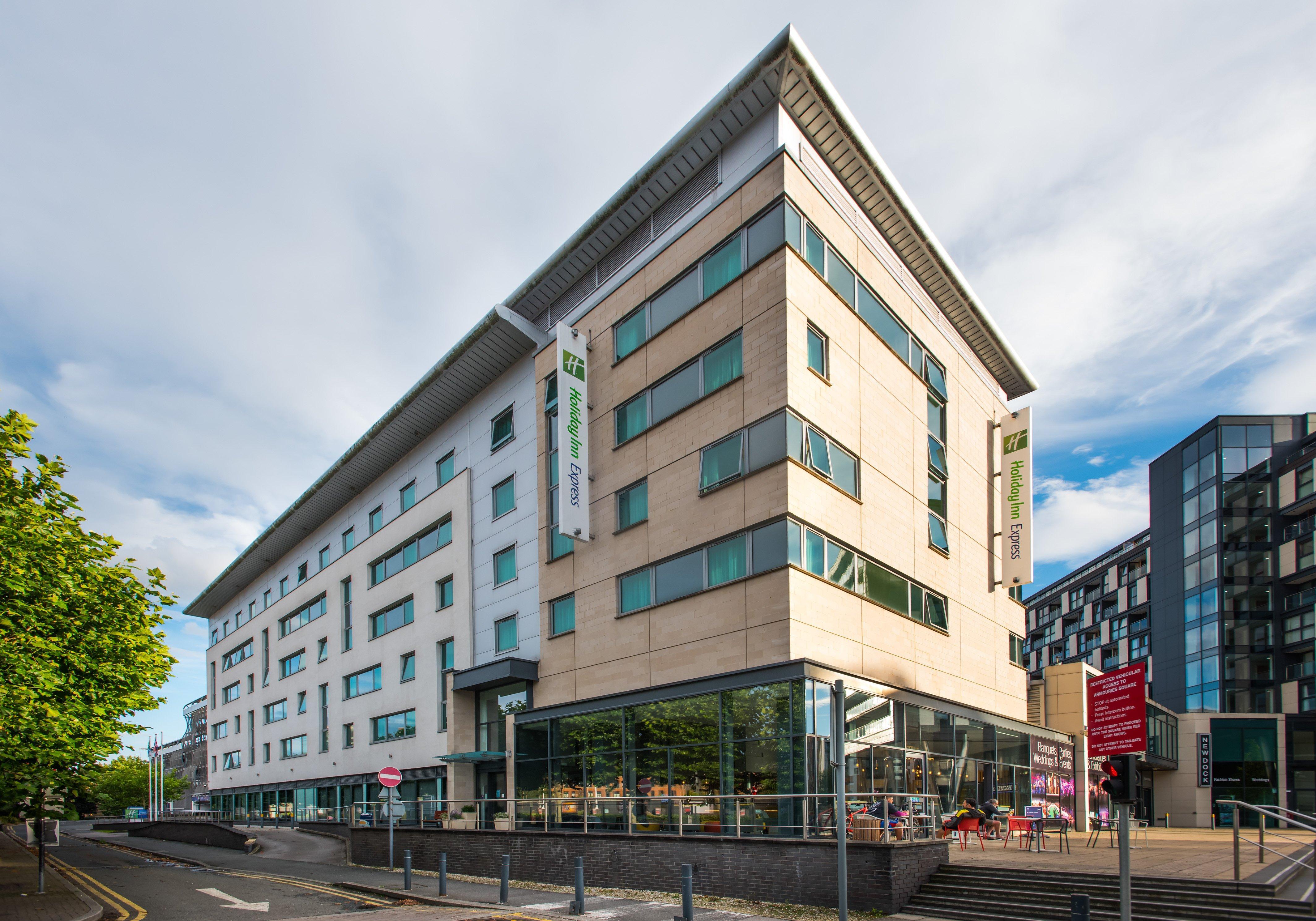 Holiday Inn Express Leeds City Centre - Armouries By Ihg Exterior photo